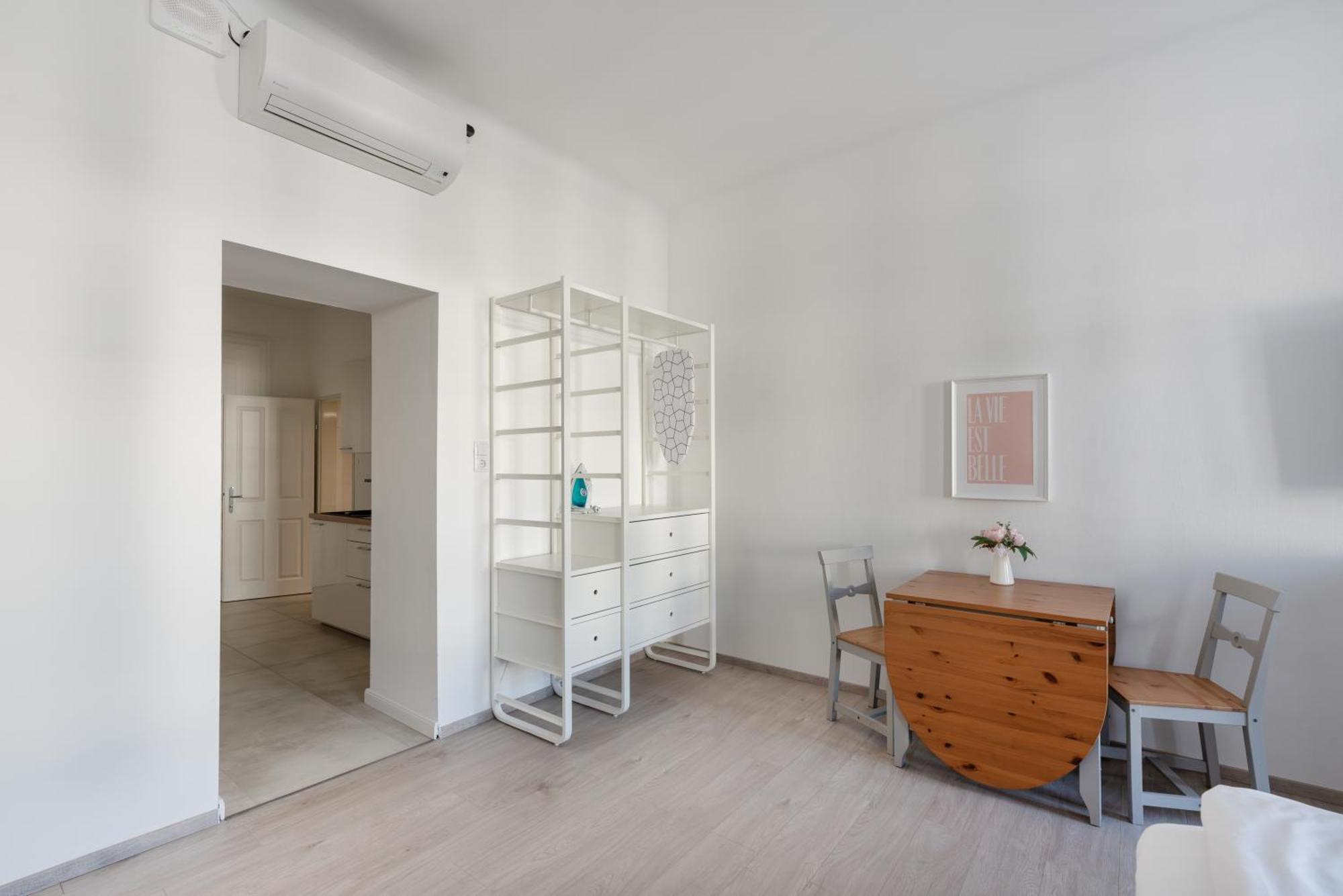 Apartment Near Vienna